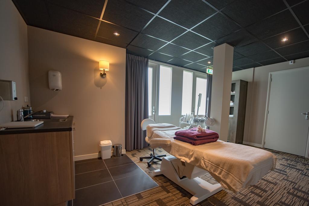 Hotel Het Raedthuys Sint-Maartensdijk Exterior photo