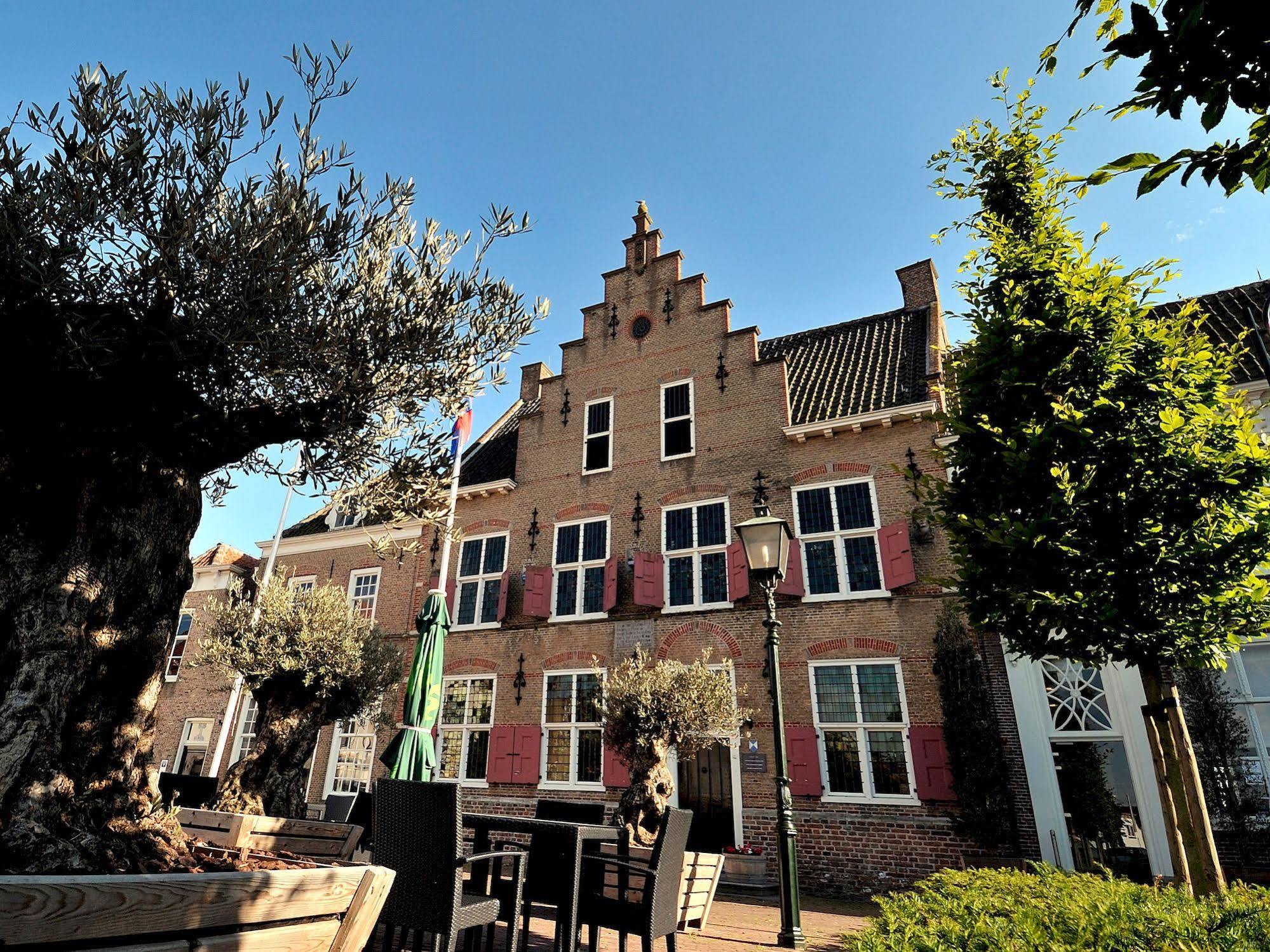 Hotel Het Raedthuys Sint-Maartensdijk Exterior photo